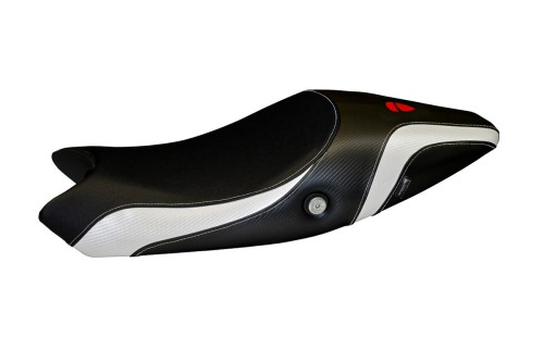Housse de selle compatible Ducati Monster 696/796 (08-14) modèle Logos Carbon Colat