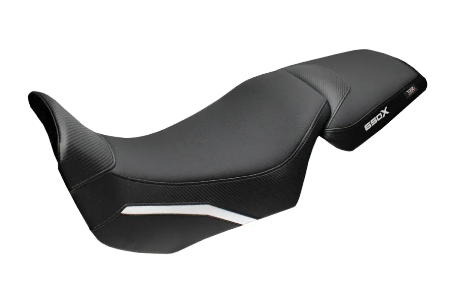 Housse de selle compatible - QJ Motor SVT 650 X 2024-2026 - mod Xintai Comfort System